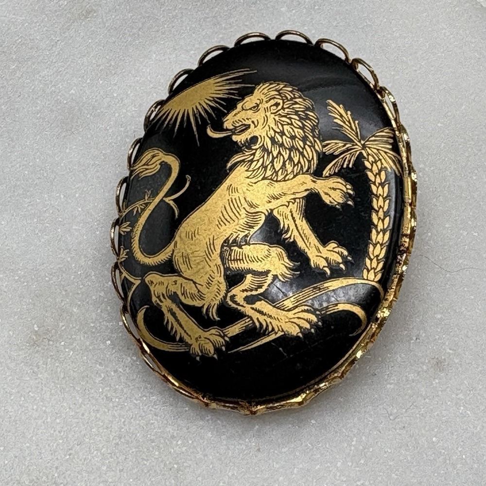 Vintage Zodiac Brooch Leo Lion Healdic Black Glass Gold Tone